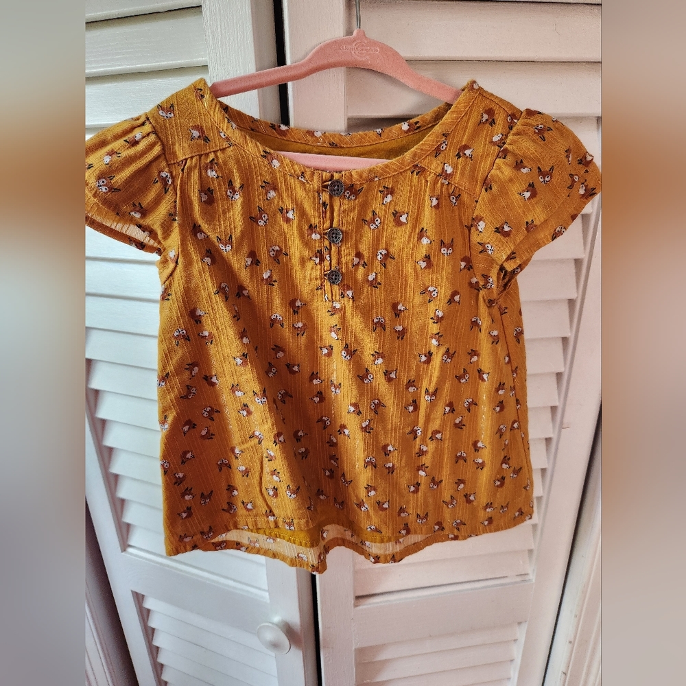 Adorable Fox Print Tunic.  Size 4t. Golden fabric with fox head print.
